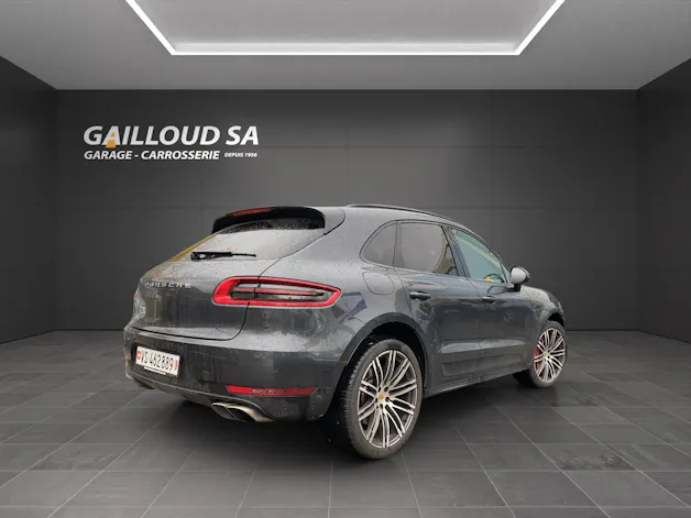 PORSCHE Macan Turbo PDK