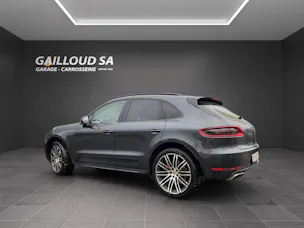 PORSCHE Macan Turbo PDK