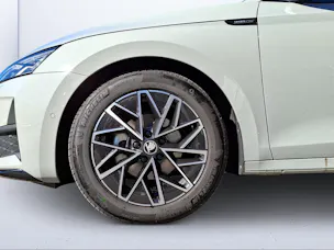 SKODA Octavia Combi 1.5 TSI mHEV DSG Sport Line