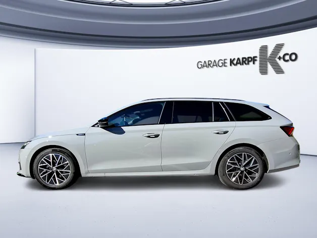 SKODA Octavia Combi 1.5 TSI mHEV DSG Sport Line
