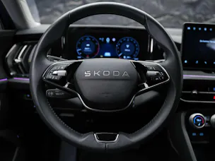 SKODA Kodiaq 1.5 TSI mHEV Selection *Facelift*Werksgarantie*7 Plätzer*