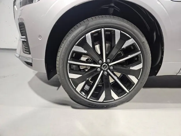 VOLVO XC60 2.0 T6 TE Ultra Bright eAWD