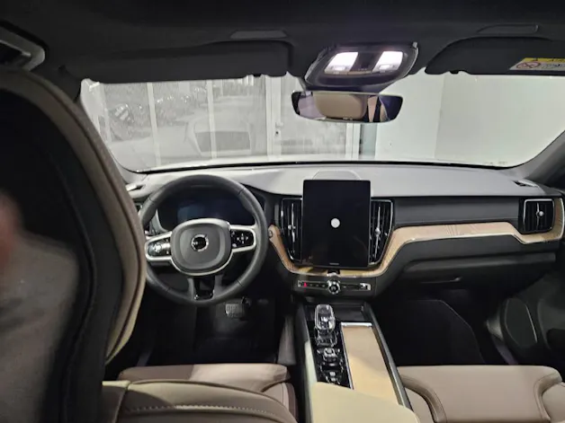 VOLVO XC60 2.0 T6 TE Ultra Bright eAWD
