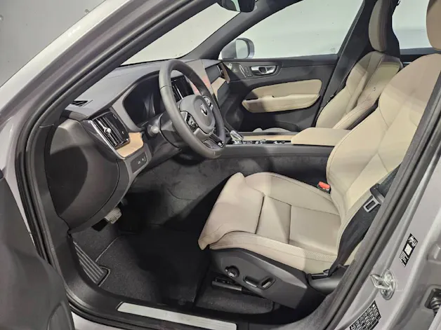 VOLVO XC60 2.0 T6 TE Ultra Bright eAWD
