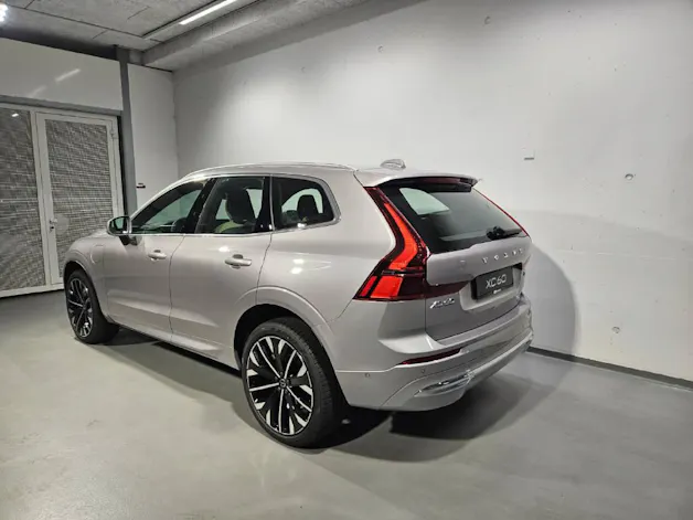 VOLVO XC60 2.0 T6 TE Ultra Bright eAWD