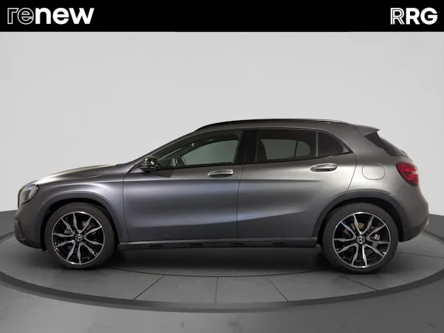 MERCEDES-BENZ GLA 200 Night Star 7G-DCT