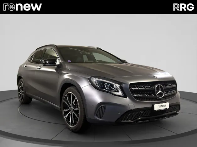 MERCEDES-BENZ GLA 200 Night Star 7G-DCT