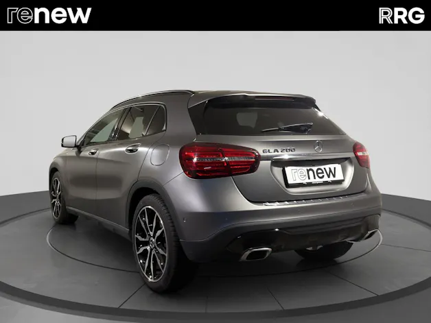 MERCEDES-BENZ GLA 200 Night Star 7G-DCT