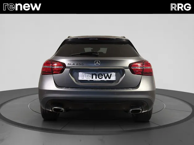 MERCEDES-BENZ GLA 200 Night Star 7G-DCT