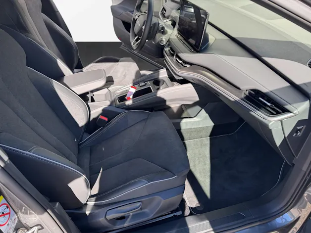 SKODA Elroq 85x Sportline 4x4