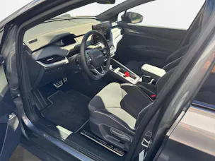 SKODA Elroq 85x Sportline 4x4