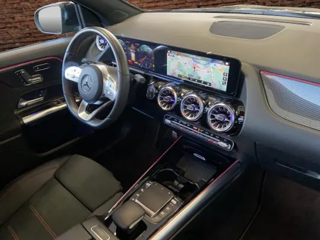 MERCEDES-BENZ GLA 220d AMG Line 4Matic
