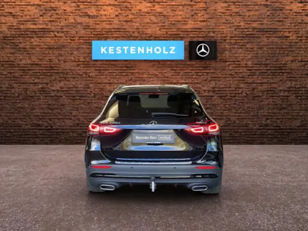 MERCEDES-BENZ GLA 220d AMG Line 4Matic