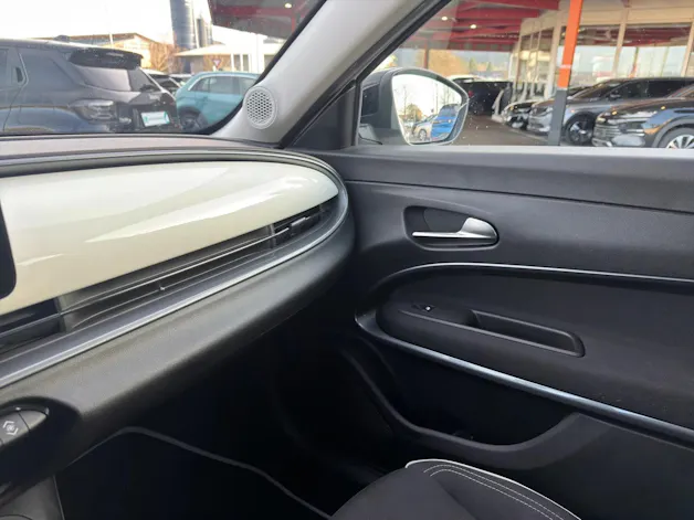 FIAT 600 1.2 Hybrid 145 Cult