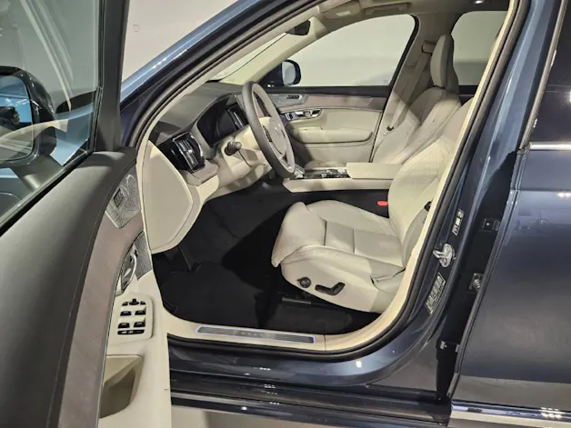 VOLVO XC90 2.0 T8 TE Ultra Bright eAWD