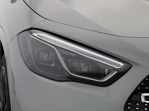 MERCEDES-BENZ GLA 220d 4Matic 8G-DCT