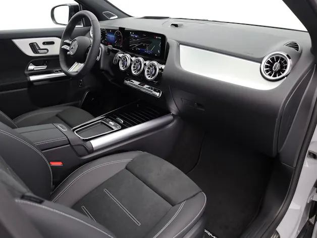 MERCEDES-BENZ GLA 220d 4Matic 8G-DCT