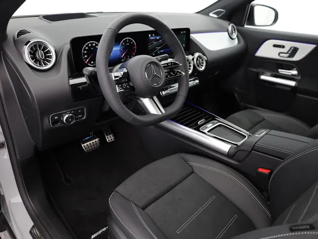 MERCEDES-BENZ GLA 220d 4Matic 8G-DCT