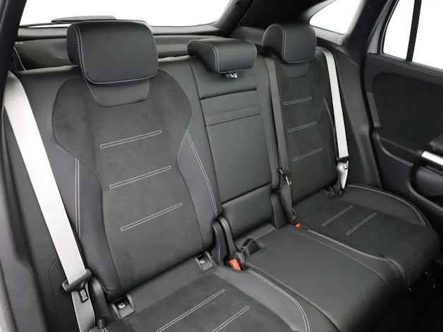 MERCEDES-BENZ GLA 220d 4Matic 8G-DCT