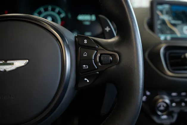 ASTON MARTIN V8 Vantage 4.0 Roadster