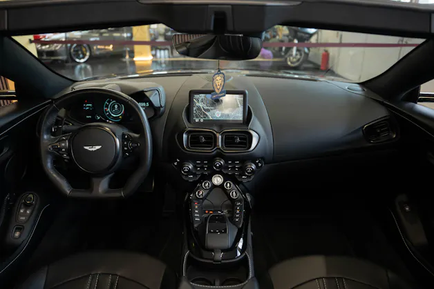ASTON MARTIN V8 Vantage 4.0 Roadster