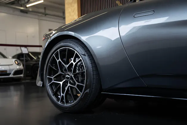 ASTON MARTIN V8 Vantage 4.0 Roadster