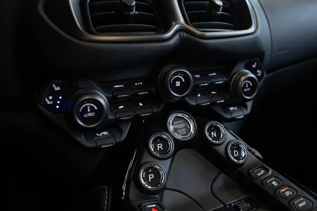 ASTON MARTIN V8 Vantage 4.0 Roadster