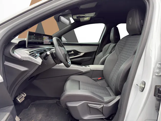 PEUGEOT 5008 1.2 Hybrid e-DCS6 GT 7 Plätzer