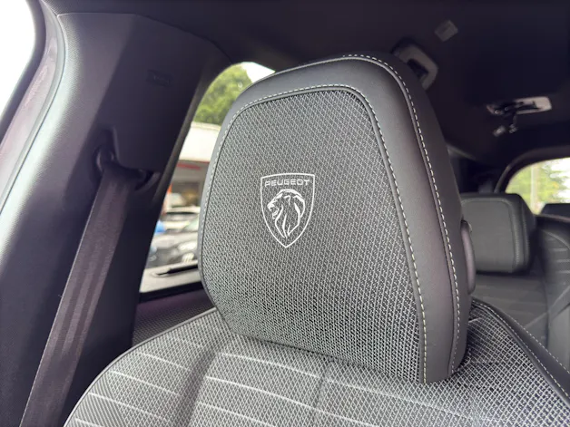 PEUGEOT 5008 1.2 Hybrid e-DCS6 GT 7 Plätzer
