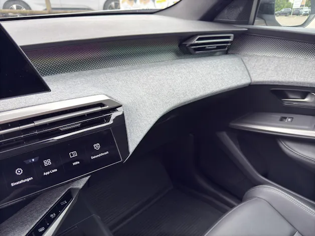 PEUGEOT 5008 1.2 Hybrid e-DCS6 GT 7 Plätzer