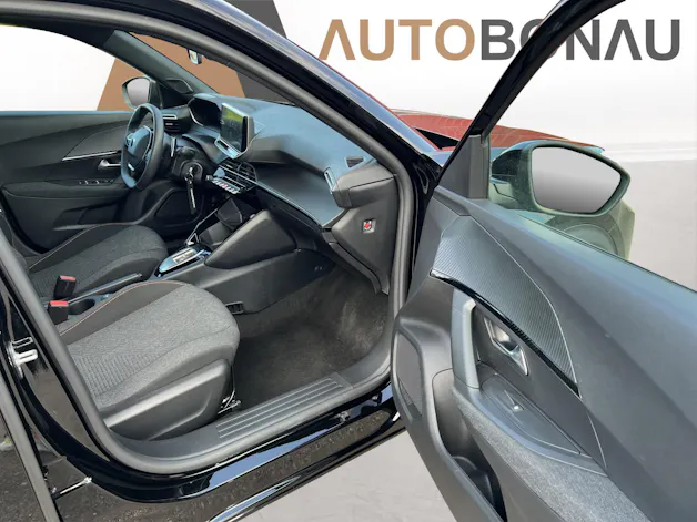 PEUGEOT 2008 1.2 Hybrid 145 Style