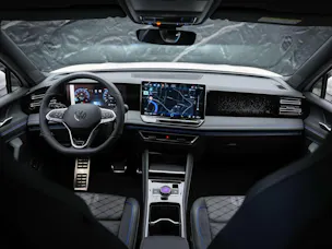 VW Tiguan 1.5 TSI evo2 mHEV R-Line DSG *Abstandsregler*Massage*Lenkradheizung*