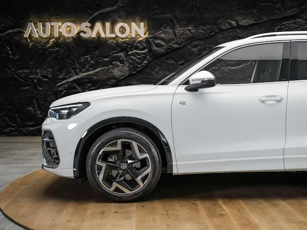 VW Tiguan 1.5 TSI evo2 mHEV R-Line DSG *Abstandsregler*Massage*Lenkradheizung*