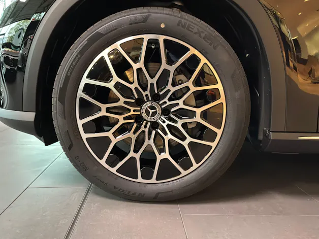 MERCEDES-BENZ GLC 300 4MATIC 85 kWh