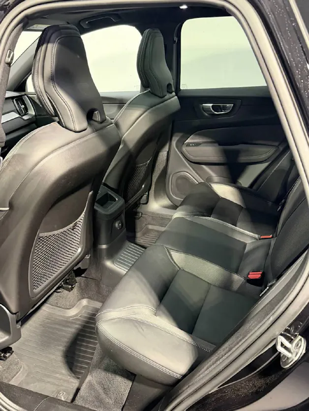 VOLVO XC60 2.0 T6 TE Black Edition eAWD