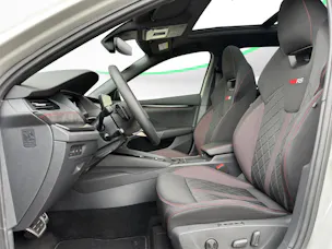SKODA Octavia Combi 2.0 TSI DSG RS