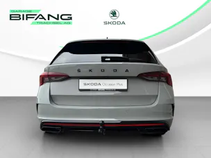 SKODA Octavia Combi 2.0 TSI DSG RS