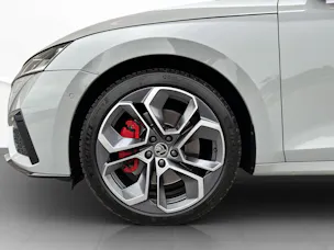 SKODA Octavia Combi 2.0 TSI DSG RS