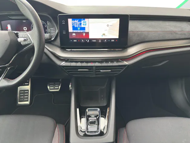 SKODA Octavia Combi 2.0 TSI DSG RS