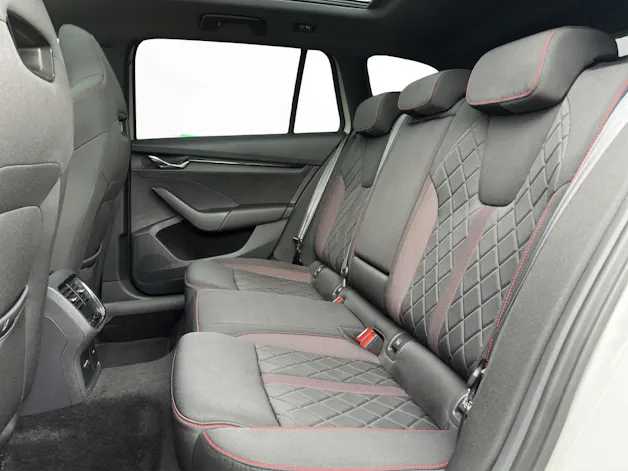 SKODA Octavia Combi 2.0 TSI DSG RS