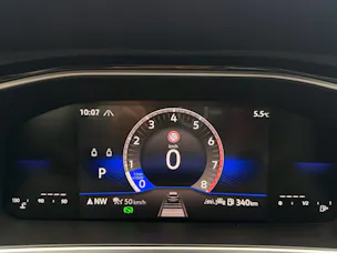 VW T-Roc R-LINE ***IQ DRIVE PAKET & ANHÄNGERKUPLUNG***