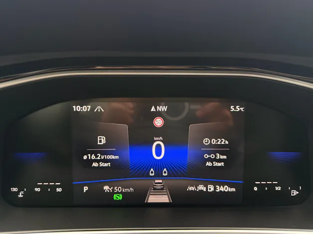 VW T-Roc R-LINE ***IQ DRIVE PAKET & ANHÄNGERKUPLUNG***
