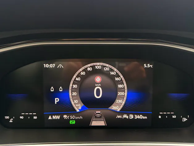 VW T-Roc R-LINE ***IQ DRIVE PAKET & ANHÄNGERKUPLUNG***