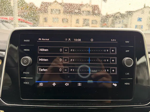 VW T-Roc R-LINE ***IQ DRIVE PAKET & ANHÄNGERKUPLUNG***