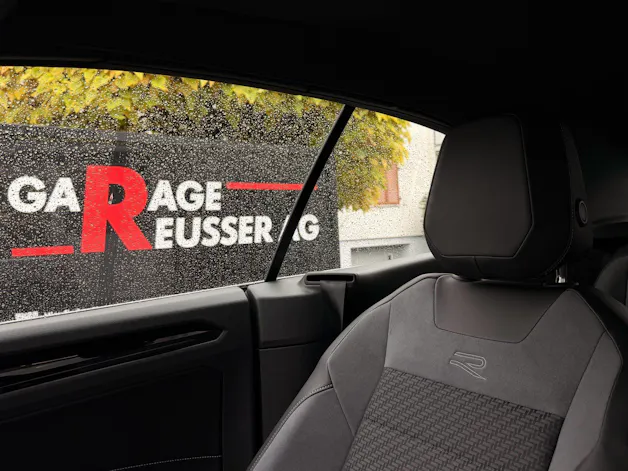 VW T-Roc R-LINE ***IQ DRIVE PAKET & ANHÄNGERKUPLUNG***