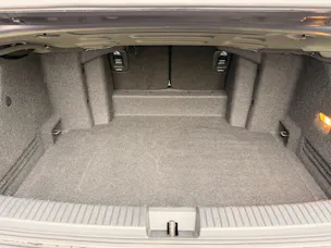 VW T-Roc R-LINE ***IQ DRIVE PAKET & ANHÄNGERKUPLUNG***