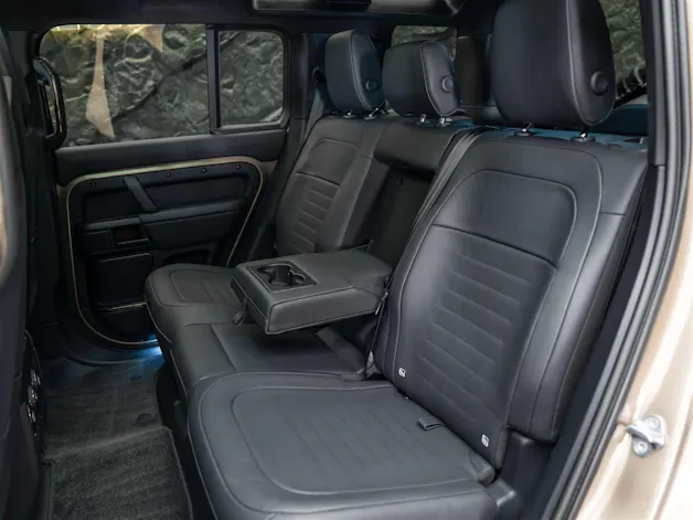 Land Rover Defender 110 635 V8 4.4 Octa AT8 *URBAN*
