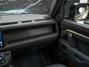 Land Rover Defender 110 635 V8 4.4 Octa AT8 *URBAN*Panorama*