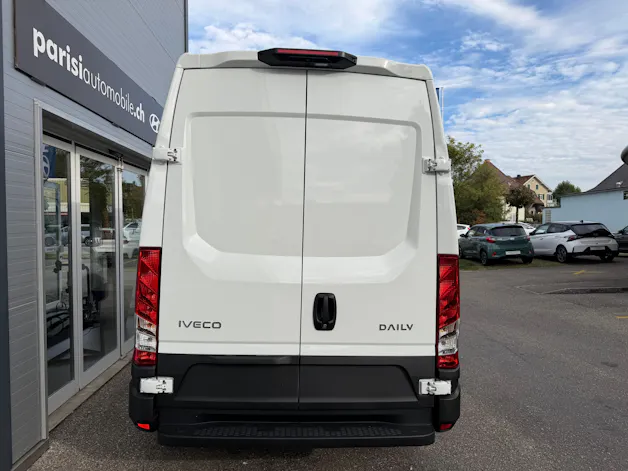 IVECO 35 S 16B A8 V 3520