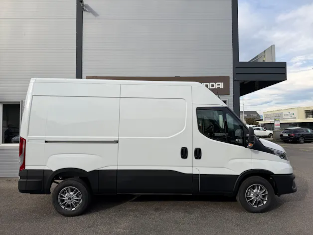IVECO 35 S 16B A8 V 3520